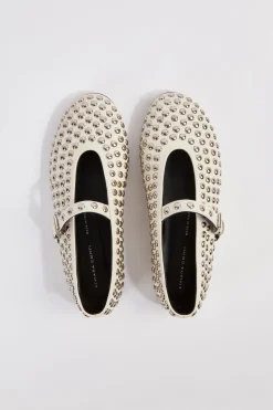 BALLERINE AVEC CLOUS