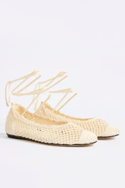 BALLERINE EN MACRAMÃ