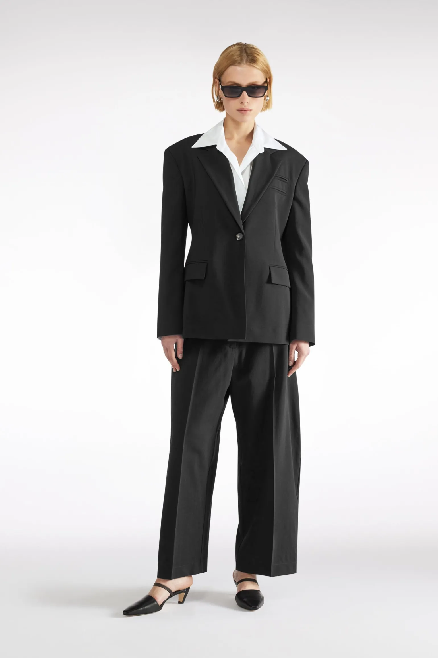 BLAZER EN TOILE DE LAINE Ã SIMPLE BOUTONNAGE