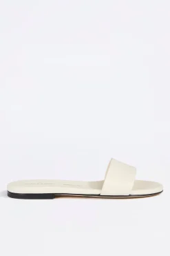MULES PLATES AVEC BANDE