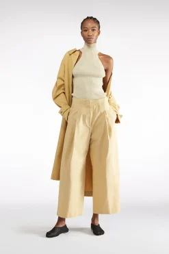 PANTALON CROP EN GABARDINE DE LAINE