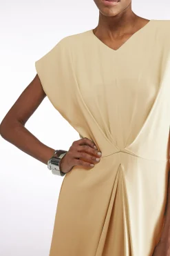 ROBE Ã DRAPÃ