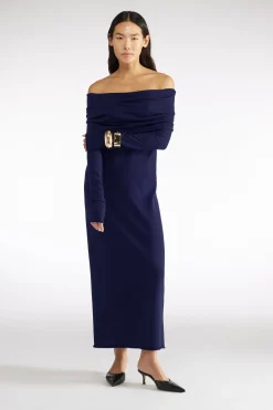 ROBE AUX ÃPAULES DÃNUDÃES