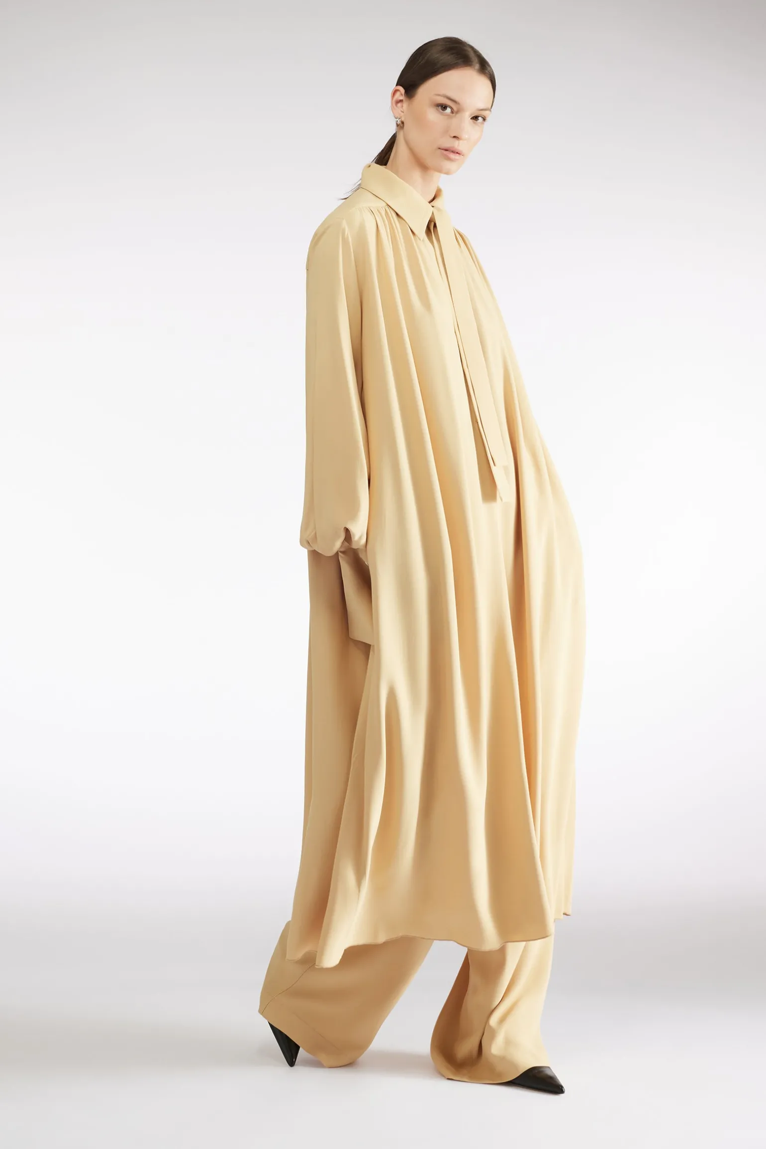 ROBE AVEC CEINTURE