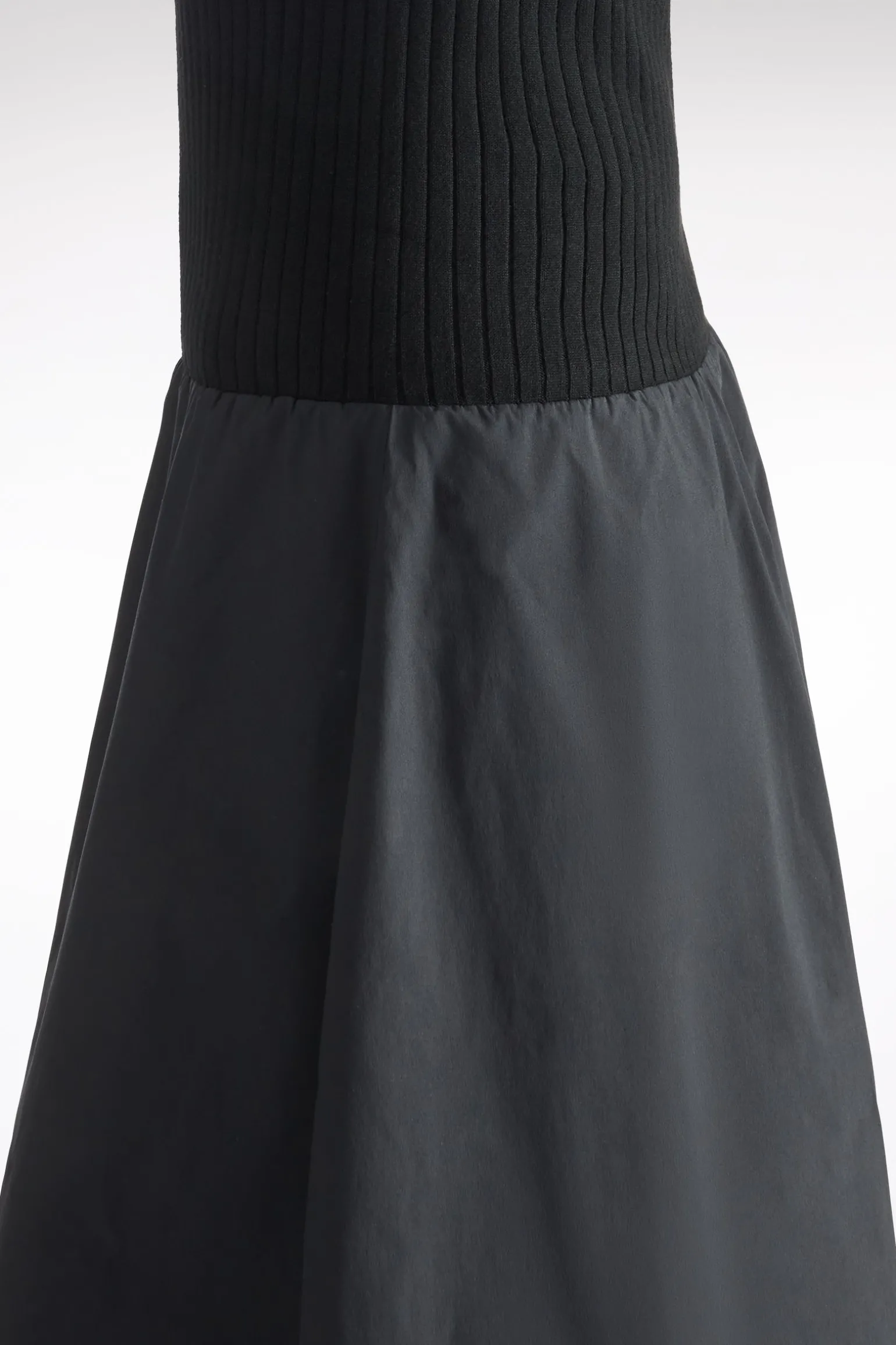 ROBE AVEC CORSAGE TRICOTÃ