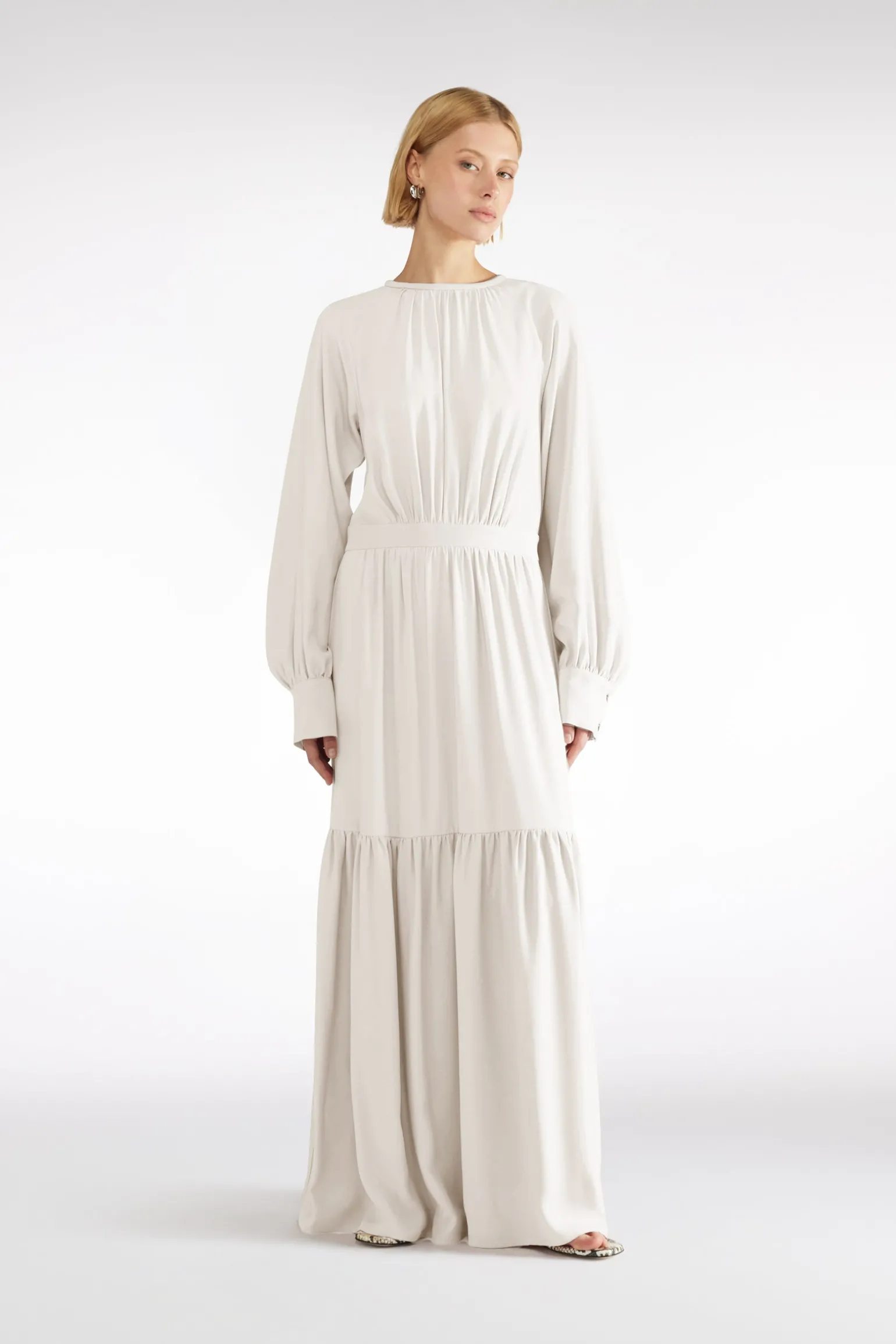 ROBE LONGUE Ã VOLANTS