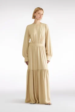 ROBE LONGUE Ã VOLANTS