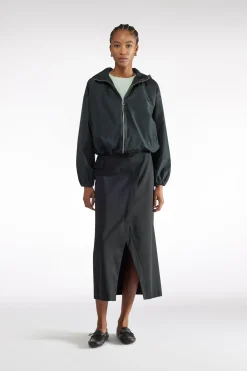 VESTE Ã CAPUCHE EN TAFFETAN
